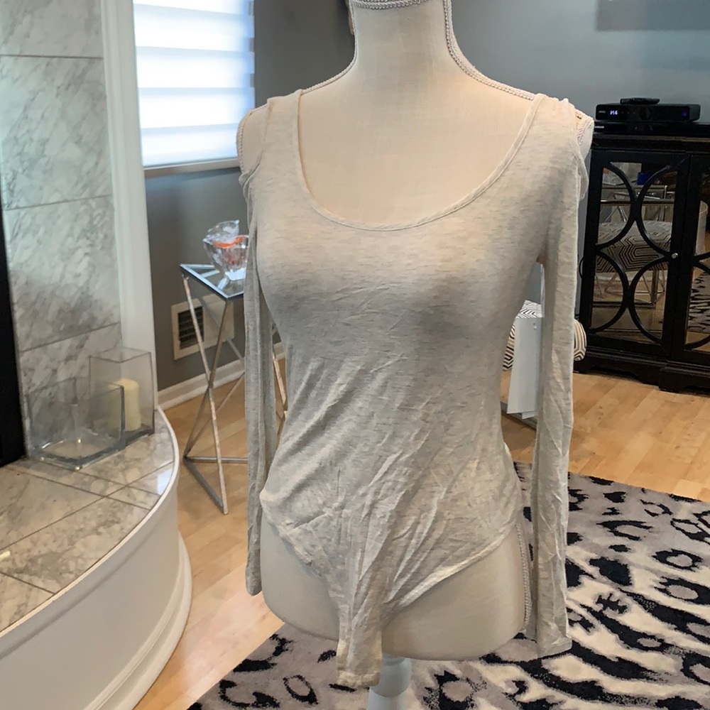 Design lab cold shoulder bodysuit